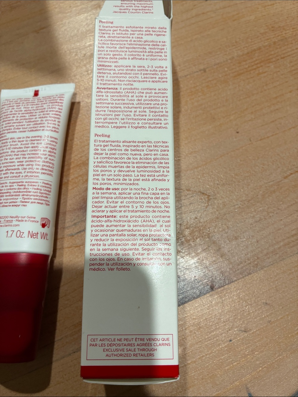 Clarins Beauty Flash Peel Primer - White & Red - Picture 4 of 4